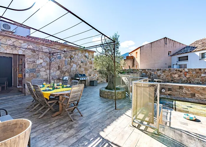 La Crique - Piscine Vue Montagne Climatise Ferienhaus *